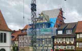 Baukran vor dem Wohnheim LebensRaum