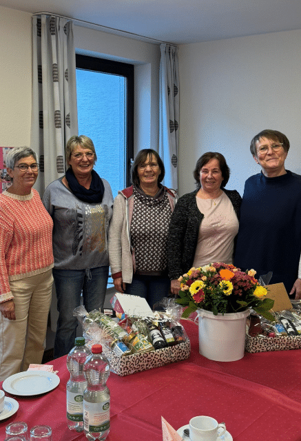 2025-11-24VerabschiedungGruppeWEB